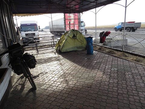 Azərbaycanın tanınmış səyahətçi-velosipedçisi Ramil Ziyadov Kiyevə gedir (FOTO)