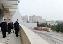 Prezident İlham Əliyev Heydər Əliyev adına İdman-Konsert Kompleksində aparılacaq əsaslı təmir və yenidənqurma işlərinin layihəsi ilə tanış olub (FOTO)