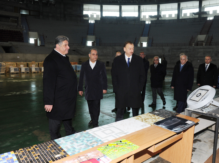 Prezident İlham Əliyev Heydər Əliyev adına İdman-Konsert Kompleksində aparılacaq əsaslı təmir və yenidənqurma işlərinin layihəsi ilə tanış olub (FOTO)