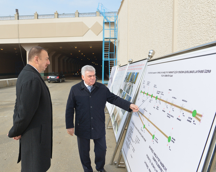 Prezident İlham Əliyev paytaxtda inşası davam etdirilən bir sıra yol qovşaqlarında və yol ötürücülərində tikinti işlərinin gedişi ilə tanış olub (ƏLAVƏ OLUNUB) (FOTO)
