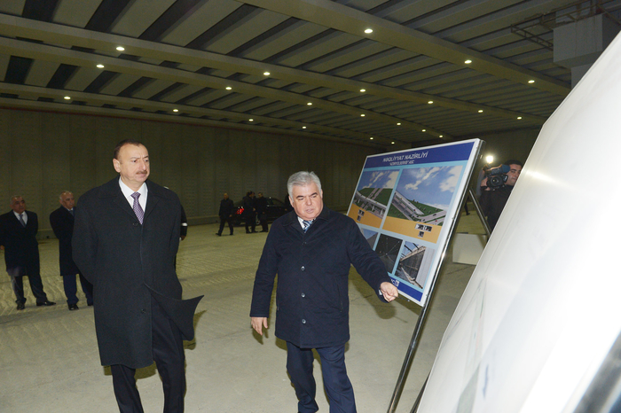 Prezident İlham Əliyev paytaxtda inşası davam etdirilən bir sıra yol qovşaqlarında və yol ötürücülərində tikinti işlərinin gedişi ilə tanış olub (ƏLAVƏ OLUNUB) (FOTO)