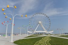 Prezident İlham Əliyev və xanımı Dənizkənarı Milli Parkda müasir attraksion-panoramın açılışında iştirak ediblər (FOTO)