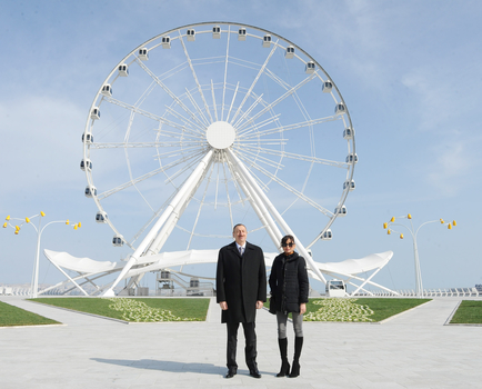 Prezident İlham Əliyev və xanımı Dənizkənarı Milli Parkda müasir attraksion-panoramın açılışında iştirak ediblər (FOTO)