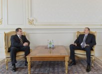 Prezident İlham Əliyev Çexiyanın Azərbaycanda yeni təyin olunmuş səfirinin etimadnaməsini qəbul edib
