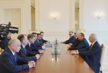 İlham Əliyev Rusiyanın Sverdlovsk vilayətinin qubernatorunun başçılıq etdiyi nümayəndə heyətini qəbul edib