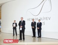 Leyla Əliyeva və Arzu Əliyeva Heydər Əliyev Mərkəzində "Silahların əfsanəsi" sərgisinin açılış mərasimində iştirak ediblər (FOTO)
