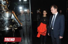 Leyla Əliyeva və Arzu Əliyeva Heydər Əliyev Mərkəzində "Silahların əfsanəsi" sərgisinin açılış mərasimində iştirak ediblər (FOTO)