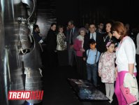 Leyla Əliyeva və Arzu Əliyeva Heydər Əliyev Mərkəzində "Silahların əfsanəsi" sərgisinin açılış mərasimində iştirak ediblər (FOTO)