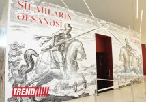Leyla Əliyeva və Arzu Əliyeva Heydər Əliyev Mərkəzində "Silahların əfsanəsi" sərgisinin açılış mərasimində iştirak ediblər (FOTO)