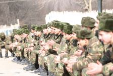 Gənclər Fondu Novruz bayramı münasibətilə əsgərləri təbrik edib (FOTO)