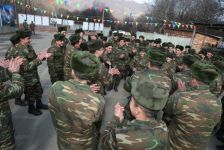 Gənclər Fondu Novruz bayramı münasibətilə əsgərləri təbrik edib (FOTO)