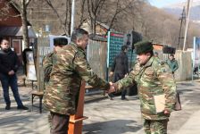 Gənclər Fondu Novruz bayramı münasibətilə əsgərləri təbrik edib (FOTO)
