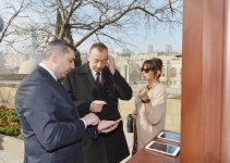 Prezident İlham Əliyev və xanımı Şirvanşahlar Sarayı Kompleksində yeni yaradılmış muzey ekspozisiyası ilə tanış olublar (FOTO)
