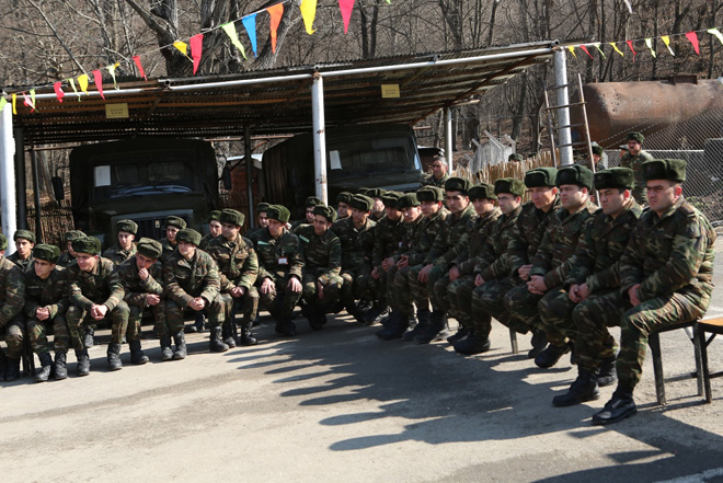 Gənclər Fondu Novruz bayramı münasibətilə əsgərləri təbrik edib (FOTO)