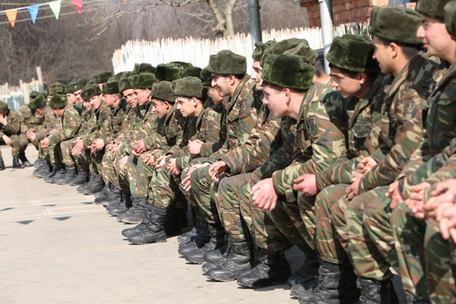 Gənclər Fondu Novruz bayramı münasibətilə əsgərləri təbrik edib (FOTO)