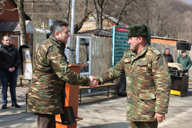 Gənclər Fondu Novruz bayramı münasibətilə əsgərləri təbrik edib (FOTO)