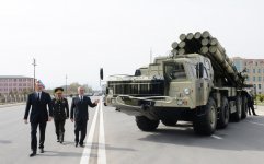 Prezident İlham Əliyev Naxçıvan MR-in hərbi hissələrinə daxil olan yeni texnika və silahlara baxıb (FOTO)