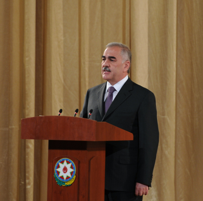 Vasif Talıbov Naxçıvan Muxtar Respublikasının tarixinə və inkişaf dövrünə qiymət verdi