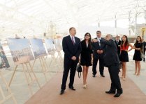 Prezident İlham Əliyev və xanımı Bakıda tikilən Su İdmanı Sarayında inşaat işlərinin gedişi ilə tanış olublar (FOTO)