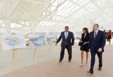 Prezident İlham Əliyev və xanımı Bakıda tikilən Su İdmanı Sarayında inşaat işlərinin gedişi ilə tanış olublar (FOTO)