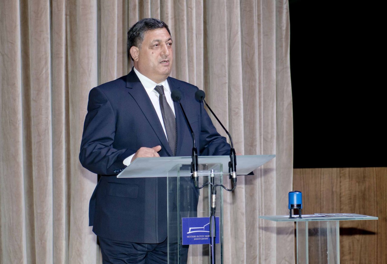 Vüqar Həşimovun xatirəsinə həsr olunmuş beynəlxalq şahmat turnirinin ilk turunda çətin oyun (FOTO)
