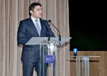Vüqar Həşimovun xatirəsinə həsr olunmuş beynəlxalq şahmat turnirinin ilk turunda çətin oyun (FOTO)