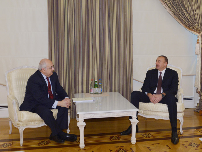 İlham Əliyev Misirin İsgəndəriyyə Kitabxanasının direktorunu qəbul edib