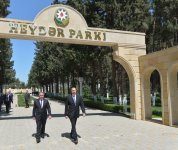 Azərbaycan Prezidenti Ağdaşda Heydər Əliyev parkında aparılan yenidənqurma işləri ilə tanış olub (FOTO)