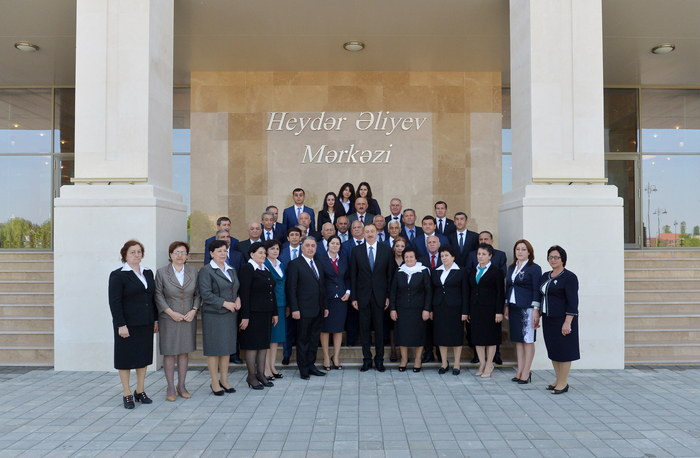 Prezident İlham Əliyev Ağdaşda Heydər Əliyev Mərkəzinin açılışında iştirak edib (FOTO)
