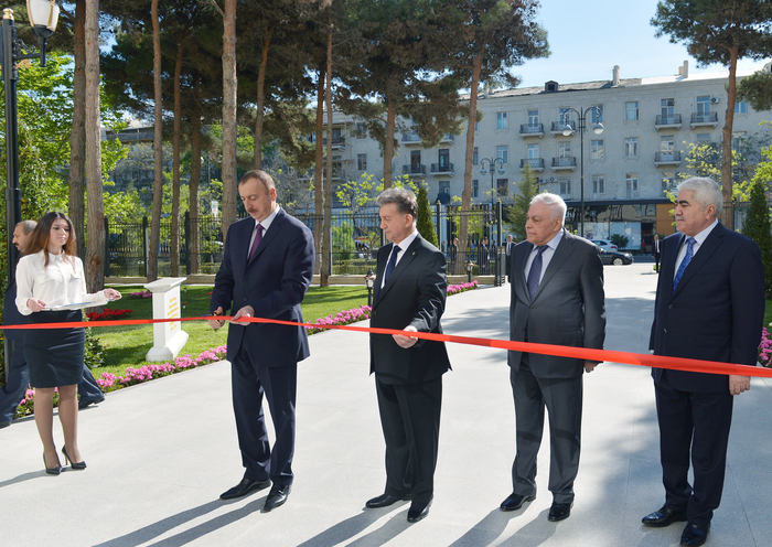 İlham Əliyev "Azərbaycan Milli Ensiklopediyası" Elmi Mərkəzinin yeni binasının açılışında iştirak edib (FOTO)