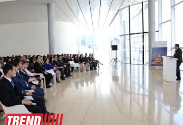 Heydər Əliyev Mərkəzində ümummilli lider Heydər Əliyevin anadan olmasının 91 illiyi münasibətilə tədbir keçirilib (FOTO)