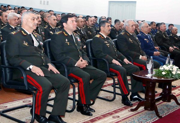 Azərbaycan hərbçiləri ümummilli lider Heydər Əliyevin anadan olmasının 91-ci ildönümünü təntənəli mərasimlə qeyd ediblər (FOTO)