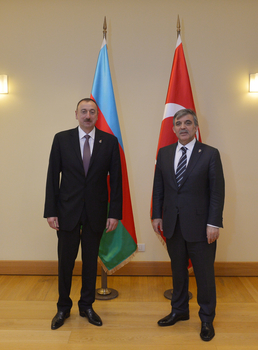 İlham Əliyev Abdullah Gül ilə görüşüb