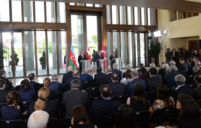 Prezident İlham Əliyev: Tbilisidə sərgilənən birlik dünya miqyasında unikal xarakter daşıyır (FOTO)