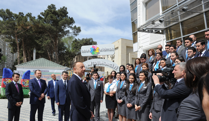Prezident İlham Əliyev: Azərbaycan vətəndaşlarına xidmət, qayğı, diqqət ən yüksək səviyyədə olmalıdır (FOTO)
