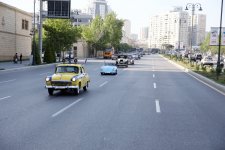Ümummilli lider Heydər Əliyevin anadan olmasının 91-ci ildönümü ilə əlaqədar Bakıda klassik avtomobillərin yürüşü keçirilmişdir (FOTO)