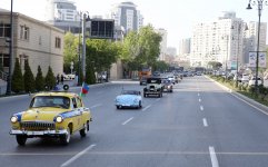 Ümummilli lider Heydər Əliyevin anadan olmasının 91-ci ildönümü ilə əlaqədar Bakıda klassik avtomobillərin yürüşü keçirilmişdir (FOTO)