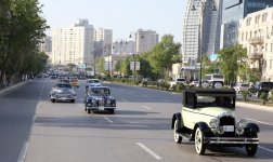 Ümummilli lider Heydər Əliyevin anadan olmasının 91-ci ildönümü ilə əlaqədar Bakıda klassik avtomobillərin yürüşü keçirilmişdir (FOTO)