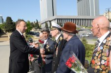 İlham Əliyev: Azərbaycanda veteranlara böyük diqqət və qayğı göstərilir (ƏLAVƏ OLUNUB) (FOTO)