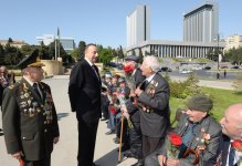 İlham Əliyev: Azərbaycanda veteranlara böyük diqqət və qayğı göstərilir (ƏLAVƏ OLUNUB) (FOTO)