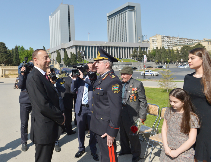İlham Əliyev: Azərbaycanda veteranlara böyük diqqət və qayğı göstərilir (ƏLAVƏ OLUNUB) (FOTO)