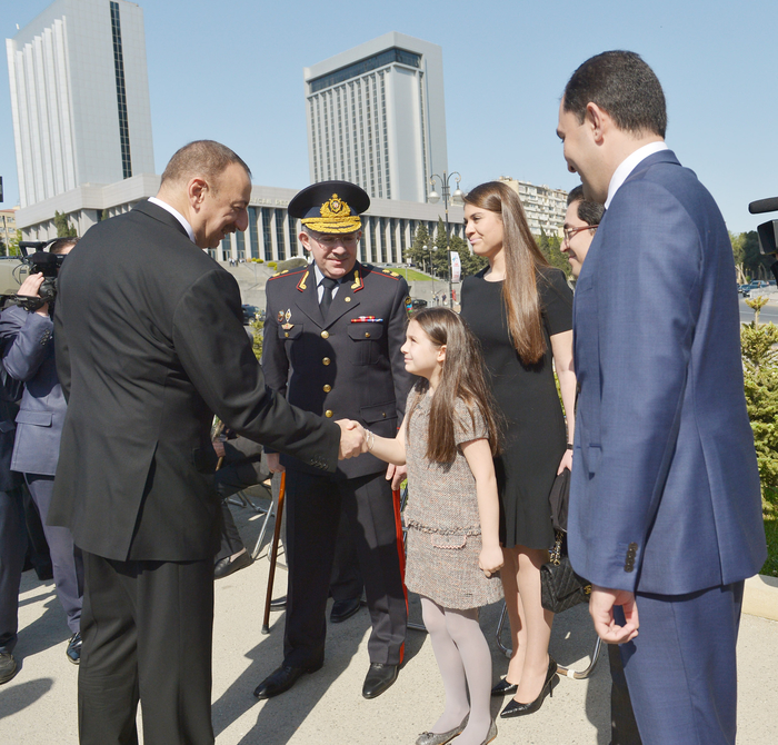 İlham Əliyev: Azərbaycanda veteranlara böyük diqqət və qayğı göstərilir (ƏLAVƏ OLUNUB) (FOTO)