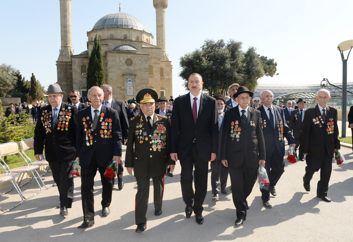 İlham Əliyev: Azərbaycanda veteranlara böyük diqqət və qayğı göstərilir (ƏLAVƏ OLUNUB) (FOTO)