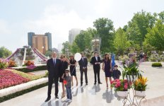 Prezident İlham Əliyev və xanımı Gül bayramında iştirak ediblər (FOTO)