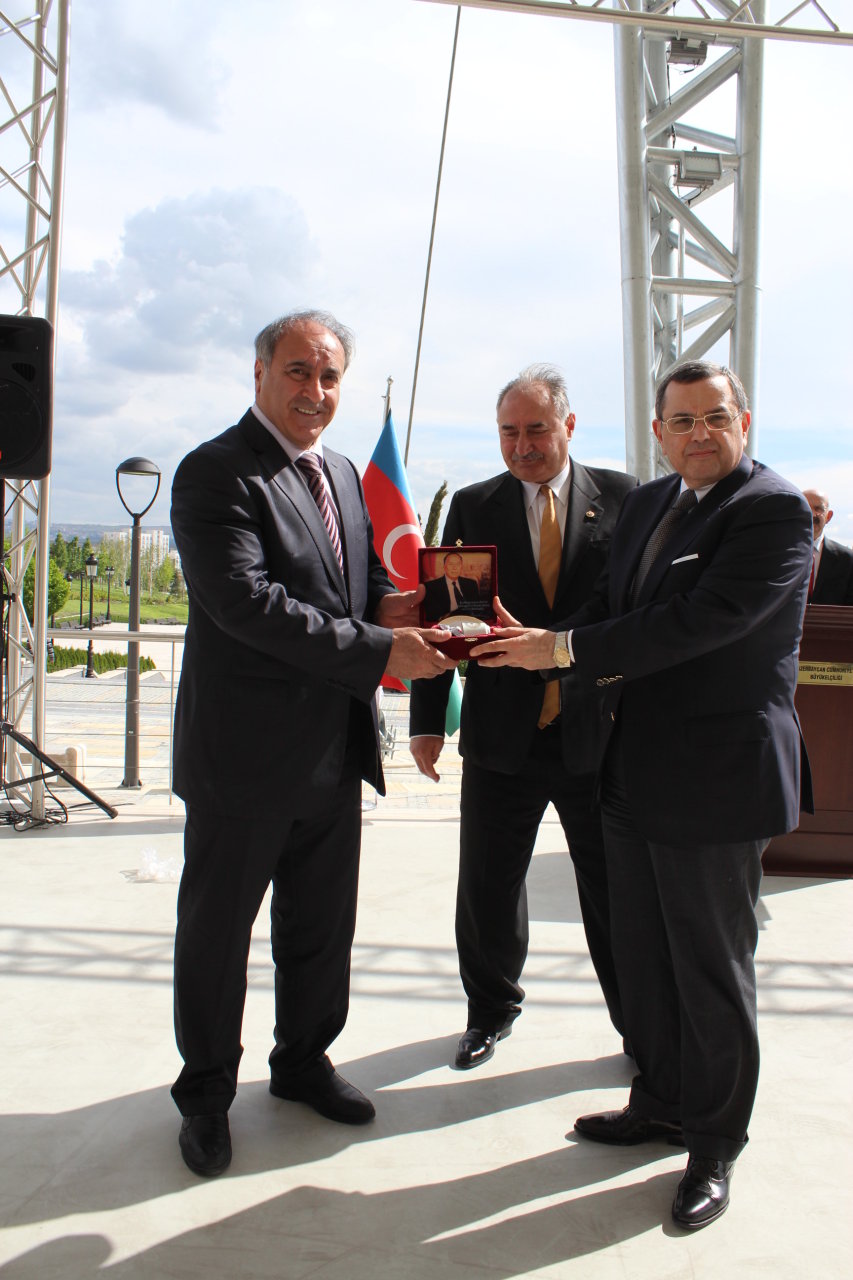 Ankarada Heydər Əliyevin anadan olmasının 91-ci ildönümü münasibətilə tədbir keçirilib (FOTO)