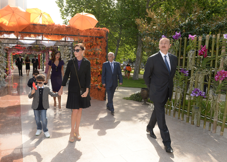 Prezident İlham Əliyev və xanımı Gül bayramında iştirak ediblər (FOTO)