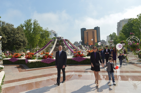 Prezident İlham Əliyev və xanımı Gül bayramında iştirak ediblər (FOTO)