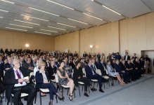 Prezident İlham Əliyev: Azərbaycan və Fransa arasında siyasi əlaqələrin yüksək səviyyədə olması başqa sahələrə də müsbət təsir edir (ƏLAVƏ OLUNUB) (FOTO)