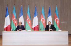 Azərbaycan və Fransa prezidentləri müştərək biznes forumda iştirak edirlər (FOTO)