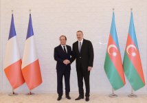 Fransa Prezidenti Fransua Ollandın rəsmi qarşılanma mərasimi olub (FOTO)